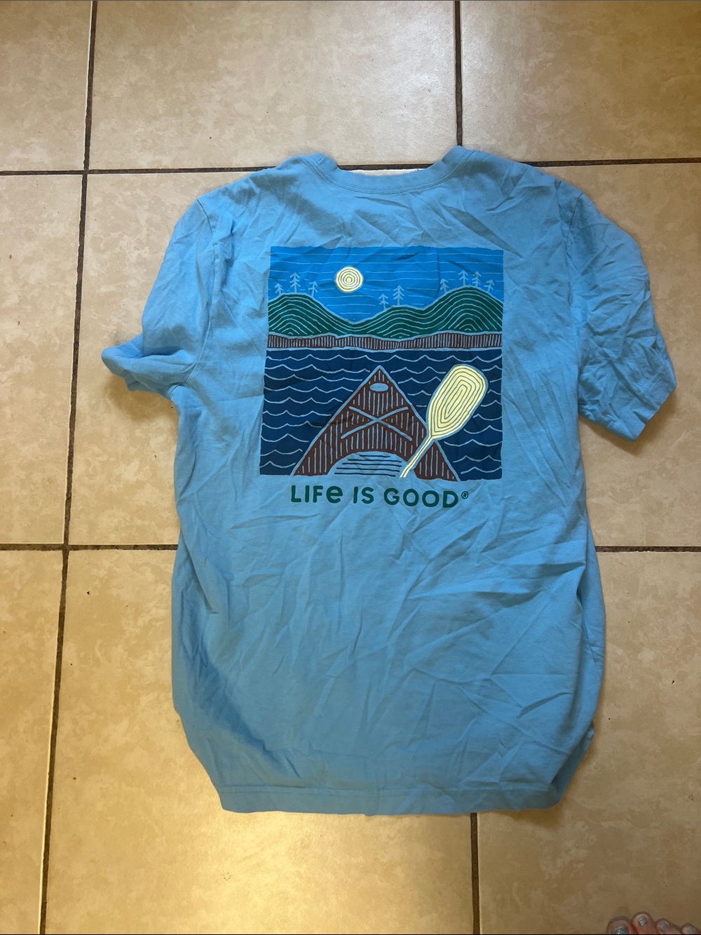 Life Is Good Men's Medium Light Blue Tee with Kayak Graphic